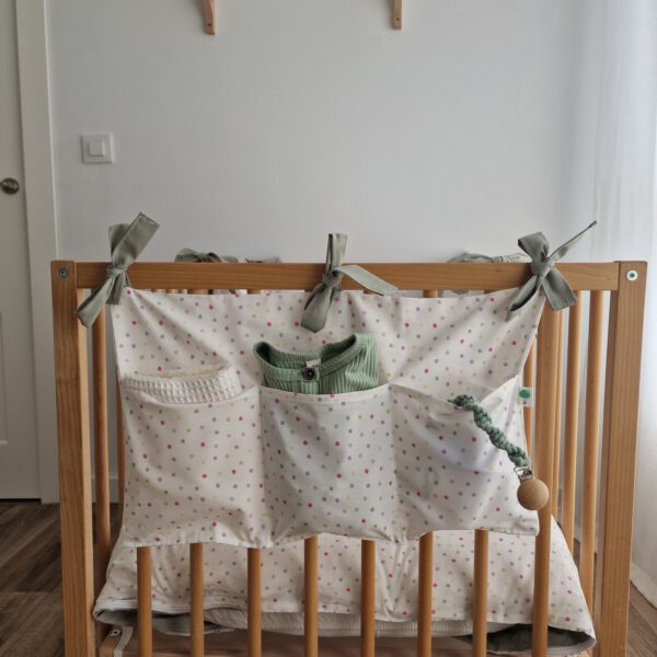 Crib linen set, colored dots (Fabrics 151 and 141) - Image 3